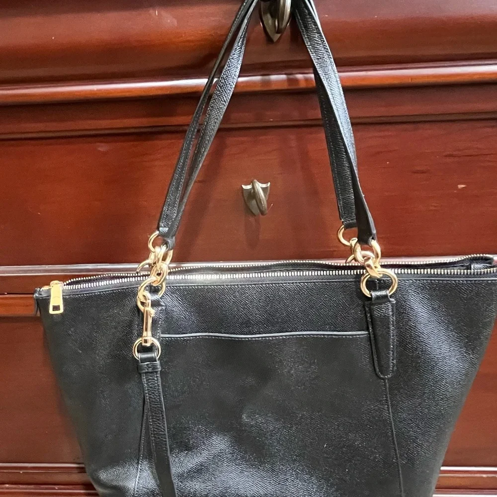 Coach Black Pebbled Leather Ava Tote Bag EUC - Picture 3 of 15